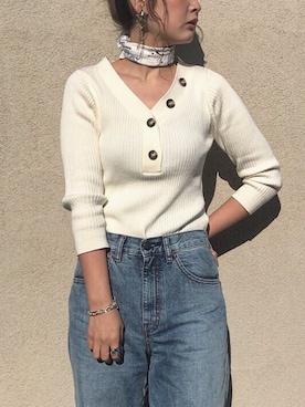 「UNIQLO（ユニクロ）のハイライズワイドストレートジーンズ（デニムパンツ）」を使った、ちぴょんさん（レディース・162cm）の春コーディネート