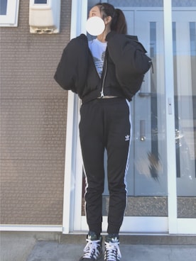 「ストリート服が好き」｜「アイテム（ダウンジャケット/コート）」を使った、makoさん（レディース・170cm）の秋コーディネート