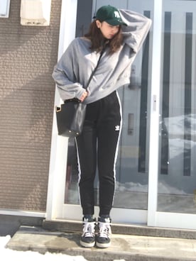 「ny（エヌワイ）のアイテム」を使った、makoさん（レディース・170cm）の春コーディネート