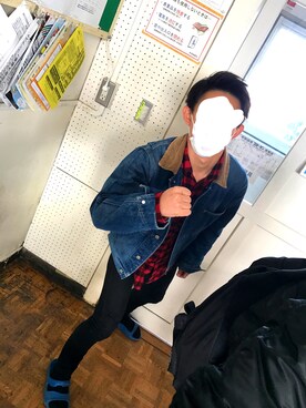 「学校」｜「アイテム（デニムジャケット）」を使った、りりぃさんさん（メンズ・161cm）の秋コーディネート