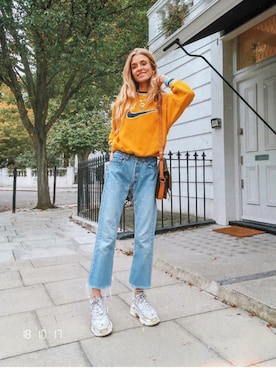 スウェット オレンジ系 を使ったレディース人気ファッションコーディネート 地域 アメリカ Wear