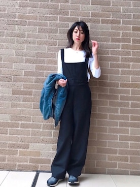 「titivate（ティティベイト）のアイテム（サロペット/オーバーオール）」を使った、euro flat PRESS lisaさん（レディース・157cm）の春コーディネート