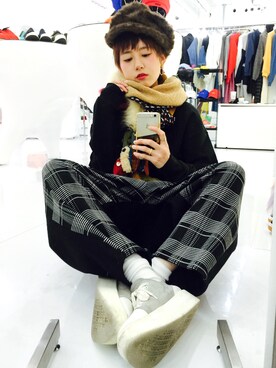 「HEIHEI（ヘイヘイ）のアイテム（スウェット）」を使った、yuiさん（レディース・167cm）の冬コーディネート