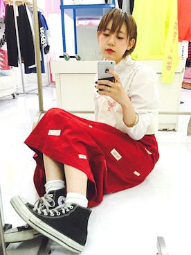 「アイテム（ゴールド系）」を使った、yuiさん（レディース・167cm）の春コーディネート