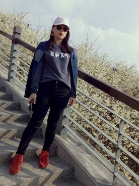 「ROXY（ロキシー）のアイテム（パーカー）」を使った、Edenさん（レディース・163cm）の冬コーディネート