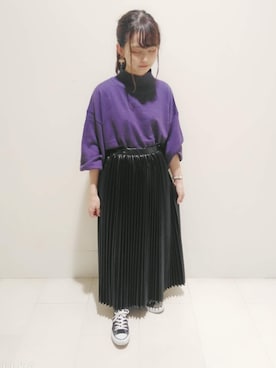 「earth music&ecology（アースミュージックアンドエコロジー）のフェイクレザープリーツスカート ＊（スカート）」を使った、ゆいさん（レディース・147cm）の秋コーディネート