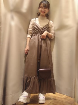 「ホワイトスニーカー」｜「アイテム（ワンピース/ドレス）」を使った、ゆいさん（レディース・147cm）の冬コーディネート