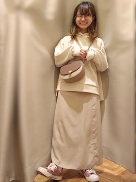 「カラースニーカー」｜「アイテム（パーカー）」を使った、ゆいさん（レディース・147cm）の冬コーディネート
