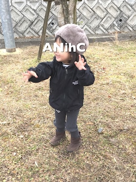 「アイテム（マウンテンパーカー、ブラック系）」を使った、ANihCさん（キッズ・100cm）の冬コーディネート