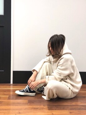 「ARGUEのアイテム（Tシャツ/カットソー、ホワイト系）」を使った、meeeeeさん（レディース・160cm）の冬コーディネート