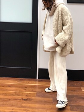 「ARGUEのアイテム（Tシャツ/カットソー、ホワイト系）」を使った、meeeeeさん（レディース・160cm）の冬コーディネート