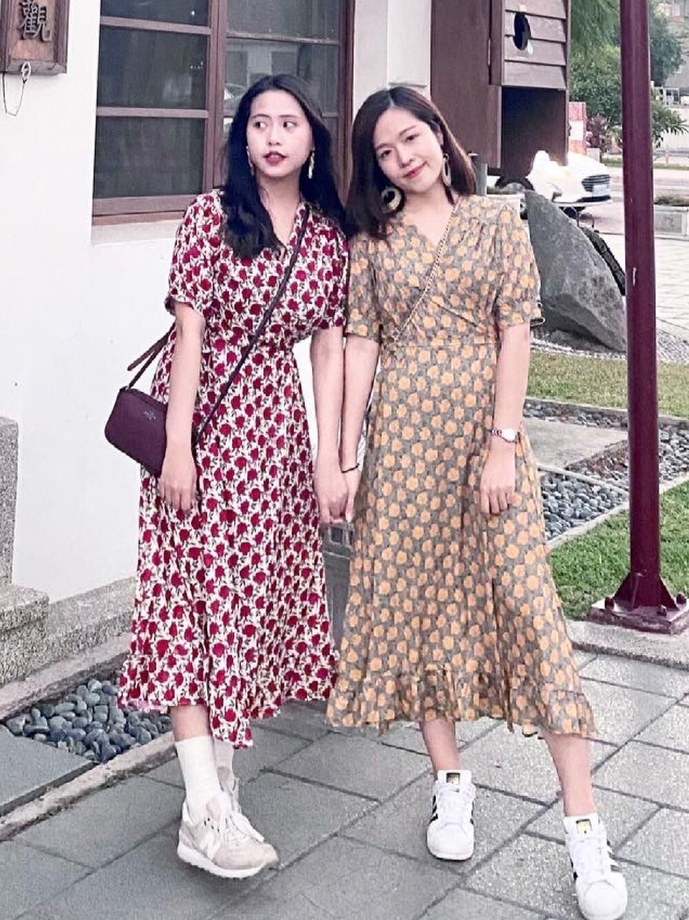「girl、ootd、dress、flower、sisterhood 」｜「COACHのアイテム（バッグ、レッド系）」を使った、Chun💚さん（レディース・155cm）の春コーディネートの1枚目の写真