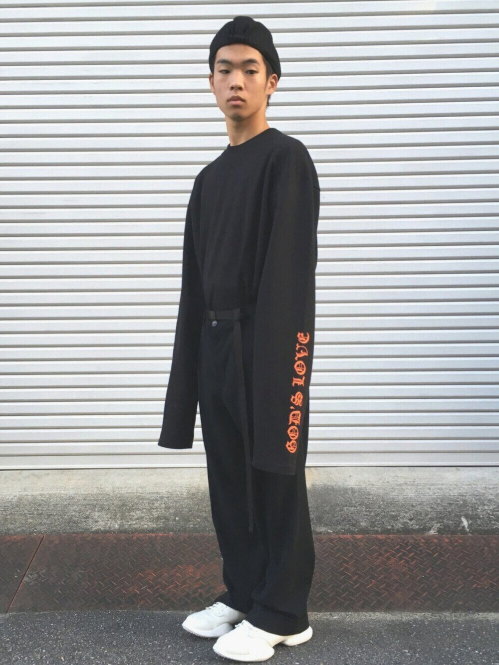 「ZARA、yohjiyamamoto、HARE、RICK OWENS、LouisVuitton、ベレー帽、ガチャベルト、ブラックコーデ、秋のコーデ、ロンT」｜「ZARAのアイテム（ハンチング/ベレー帽、ブラック系）」を使った、ユウスケさん（メンズ・165cm）の秋コーディネートの1枚目の写真