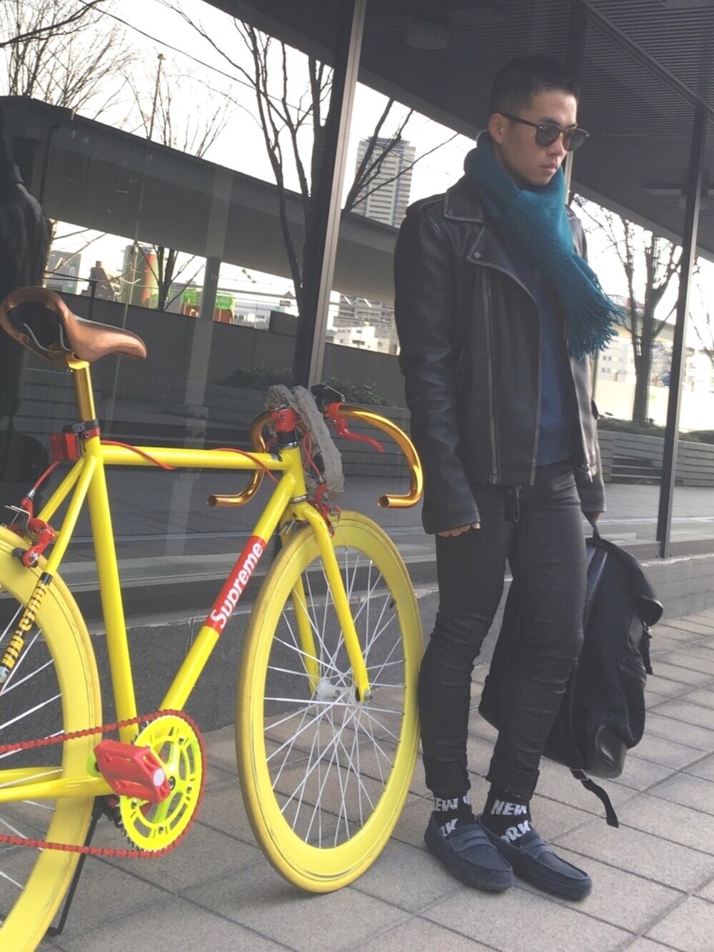 「ZARA、ray ban、valentino、G-STAR RAW(G-STAR RAW)、WEGO、UGG、COACH、ライダースジャケット、マフラー、冬」｜「Ray-Banの【Ray-Ban（レイバン）】（サングラス、ブラウン系）」を使った、ユウスケさん（メンズ・165cm）の冬コーディネートの1枚目の写真