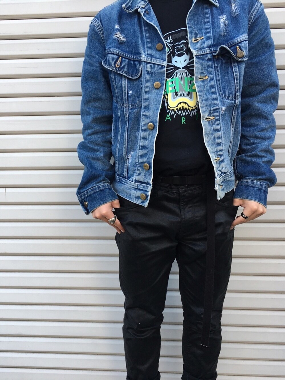 「LEE、KENZO、ZARA、HARE、Vivienne Westwood、LouisVuitton、Gジャン、デニム、ガチャベルト、シルバーアクセサリー」｜「Leeのアイテム（デニムジャケット、ブルー系）」を使った、ユウスケさん（メンズ・165cm）の冬コーディネートの1枚目の写真