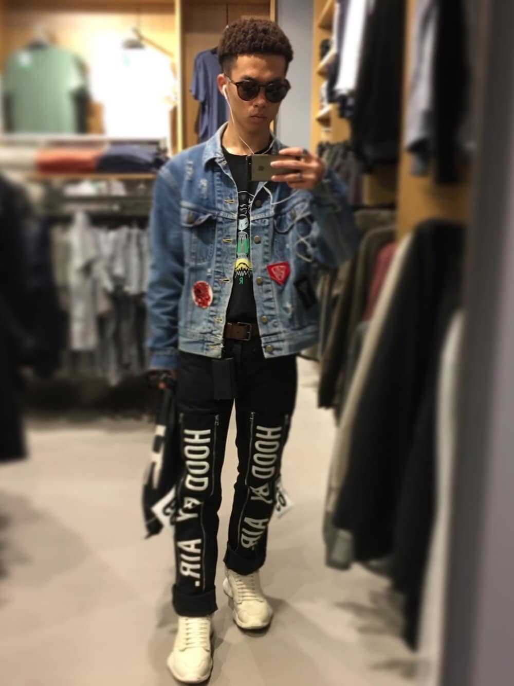 「ray ban、HOOD BY AIR、RICK OWENS、American Eagle、G-STAR RAW(G-STAR RAW)、KENZO、古着、春コーデ、PRADA」｜「Ray-Banの【Ray-Ban（レイバン）】（サングラス、ブラウン系）」を使った、ユウスケさん（メンズ・165cm）の春コーディネートの1枚目の写真