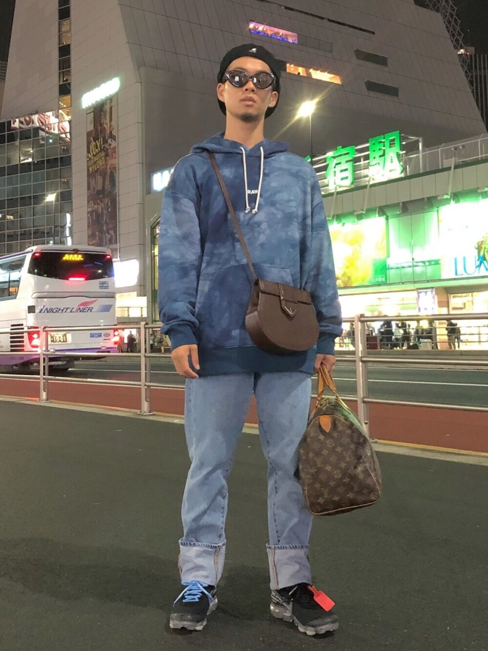 「G-STAR RAW(G-STAR RAW)、H&M、Saint Laurent、LouisVuitton、秋、シンプルコーデ、オトナカジュアル、カジュアルコーデ、ootd、秋コーデ」｜「G-STAR RAWのアイテム（パーカー、ブルー系）」を使った、ユウスケさん（メンズ・165cm）の秋コーディネートの1枚目の写真