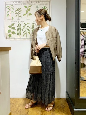 「雨」｜「アイテム（ブルゾン）」を使った、ルクールブラン横浜ジョイナス店スタッフさん（レディース・157cm）の夏コーディネート