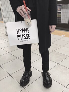 「JOHN LAWRENCE SULLIVAN（ジョンローレンスサリバン）のアイテム（チェスターコート）」を使った、imさん（メンズ・174cm）の冬コーディネート