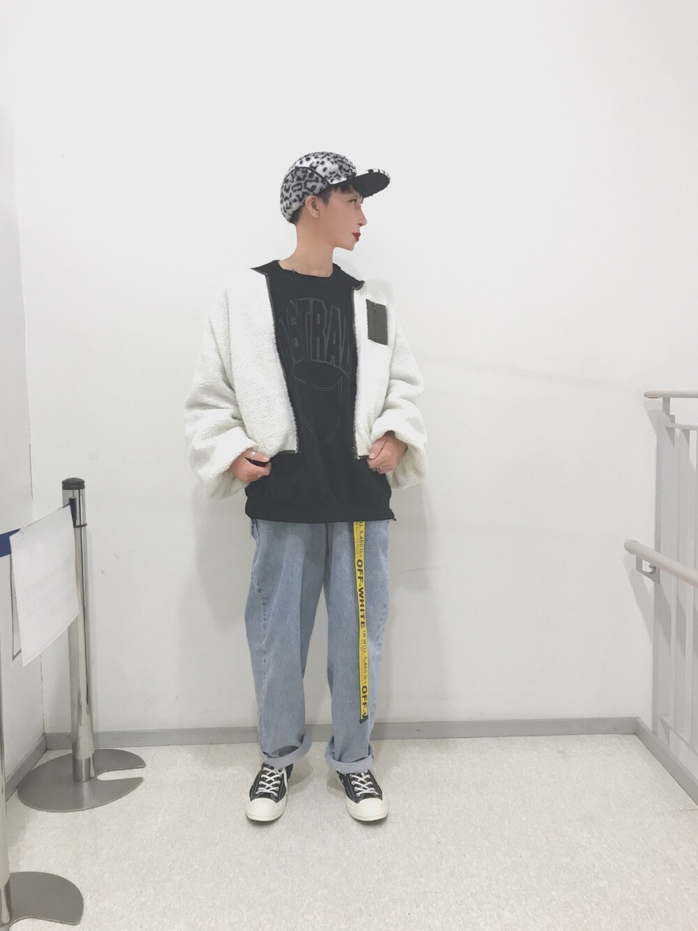 「オトナカジュアル、ボアブルゾン、jouetie、supreme、off white、ロングベルト、converse、PLAY comme des garcons、silver tab、袖ボリューム」｜「Supreme のアイテム（キャップ、グレー系）」を使った、TTY®︎さん（メンズ・174cm）の冬コーディネートの1枚目の写真