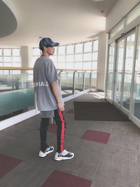 「yeezy boost 700」｜TTY®︎さん（メンズ・174cm）の秋コーディネート
