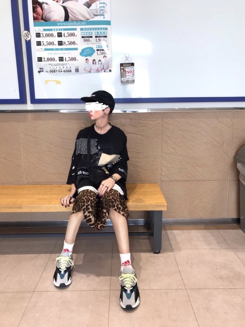 「オトナカジュアル、韓国ファッション、ビッグシルエット、ヒョウ柄スカート、13month、adidas、yeezyboost700、gosharubchinskiy、ネイル、チェーンネックレス」｜「13MONTHのアイテム（スカート、ブラウン系）」を使った、TTY®︎さん（メンズ・174cm）の夏コーディネートの1枚目の写真