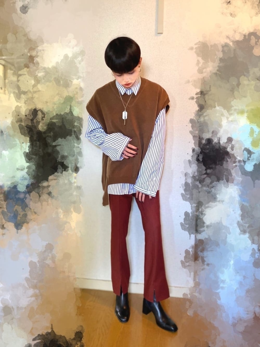 「おうちファッション、オトナカジュアル、韓国ファッション、ストライプシャツ、ニットベスト、ヒールブーツ、ZARA、センタースリット、HARE、ネイル」｜「ANOTHERYOUTHのアイテム（ネックレス、シルバー系）」を使った、TTY®︎さん（メンズ・174cm）の春コーディネートの1枚目の写真