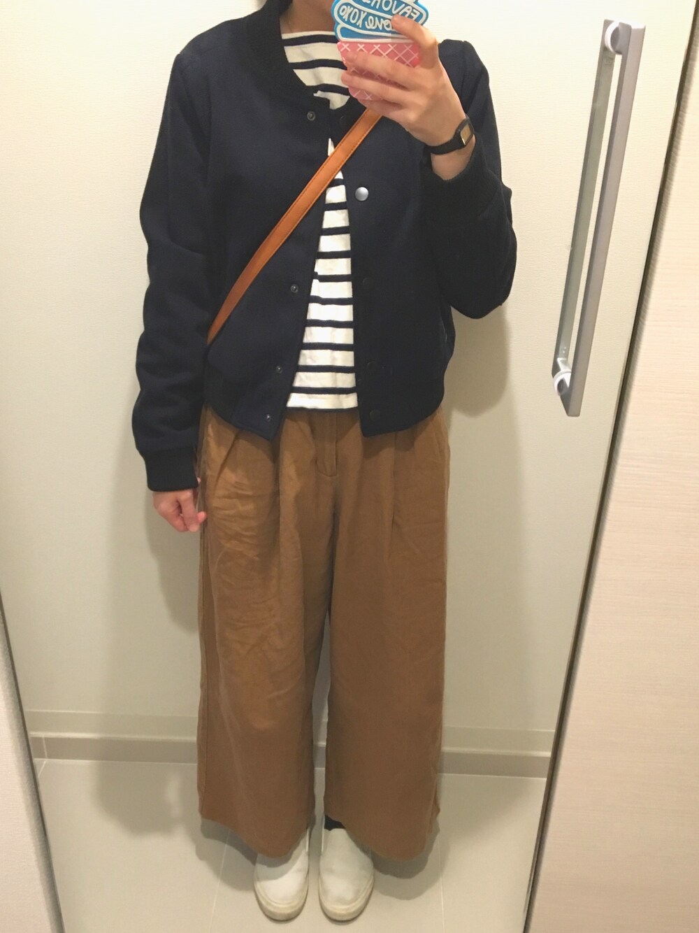 「仕事着、ママ服、30代、秋コーデ、秋服、カジュアル」｜「CIAOPANIC TYPYのアイテム（ブルゾン、ブルー系）」を使った、鬼ママさん（レディース・162cm）の秋コーディネートの1枚目の写真