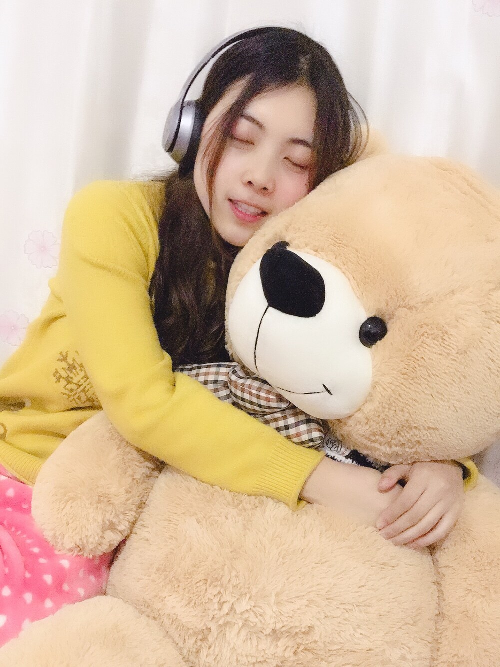 「MYneのアイテム（雑貨/ホビー、ブラウン系）」を使った、とうねいさん（レディース・162cm）の冬コーディネートの1枚目の写真