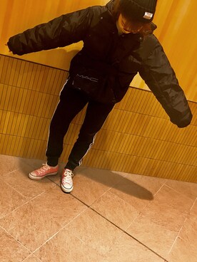 「Guess（ゲス）のアイテム（アナログ腕時計）」を使った、nonoさん（レディース・155cm）の冬コーディネート