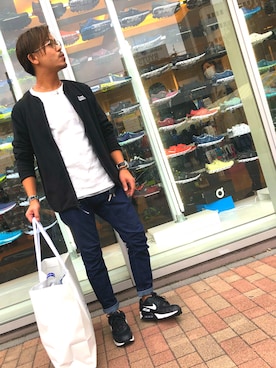 「アイテム（ブルゾン）」を使った、ワッチャオ＝パッタイさん（メンズ・167cm・30代）の秋コーディネート