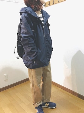 「ナイロンパーカー」｜「アイテム（チノパンツ）」を使った、あゆさん（レディース・157cm）の春コーディネート