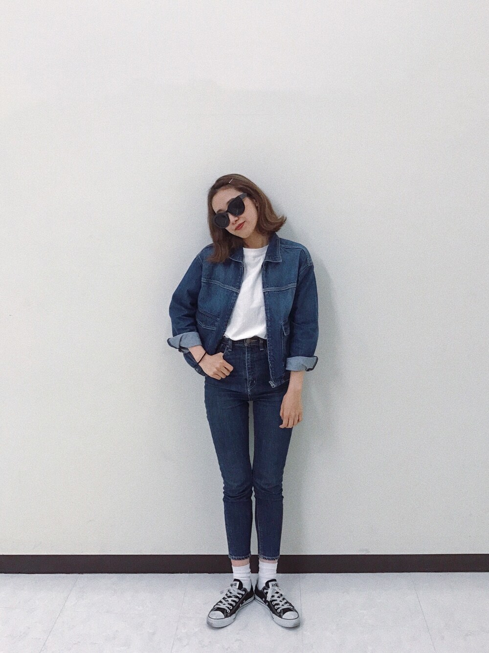 「デニム、デニムオンデニム、denim、denimondenim、SLY、BMINGLIFESTOREbyBEAMS、コンバース、converse、ピンアレンジ」｜「B:MING by BEAMSのビーミング by ビームス / デニムドロップブルゾン（デニムジャケット、ブルー系）」を使った、chiharu__hondaさん（レディース・161cm）の夏コーディネートの1枚目の写真