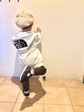 「アイテム（スウェットパンツ、ブラウン系）」を使った、ocyanojikanさん（キッズ・90cm）の秋コーディネート