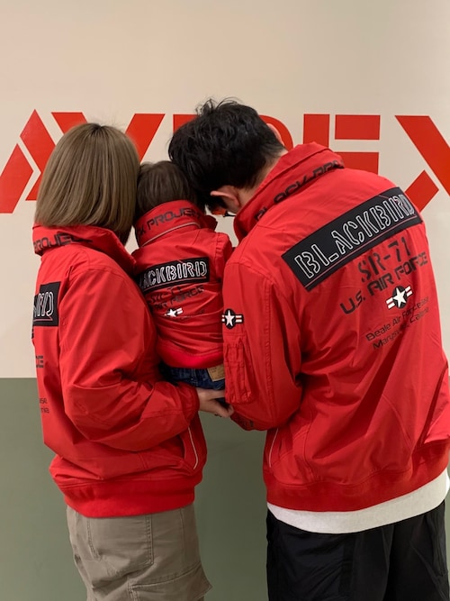 美品 AVIREX ブラックバード SR-71 ジャケット Amazon | [アヴィレックス] BLACKBIRD STAND ZIP JKT ブラック