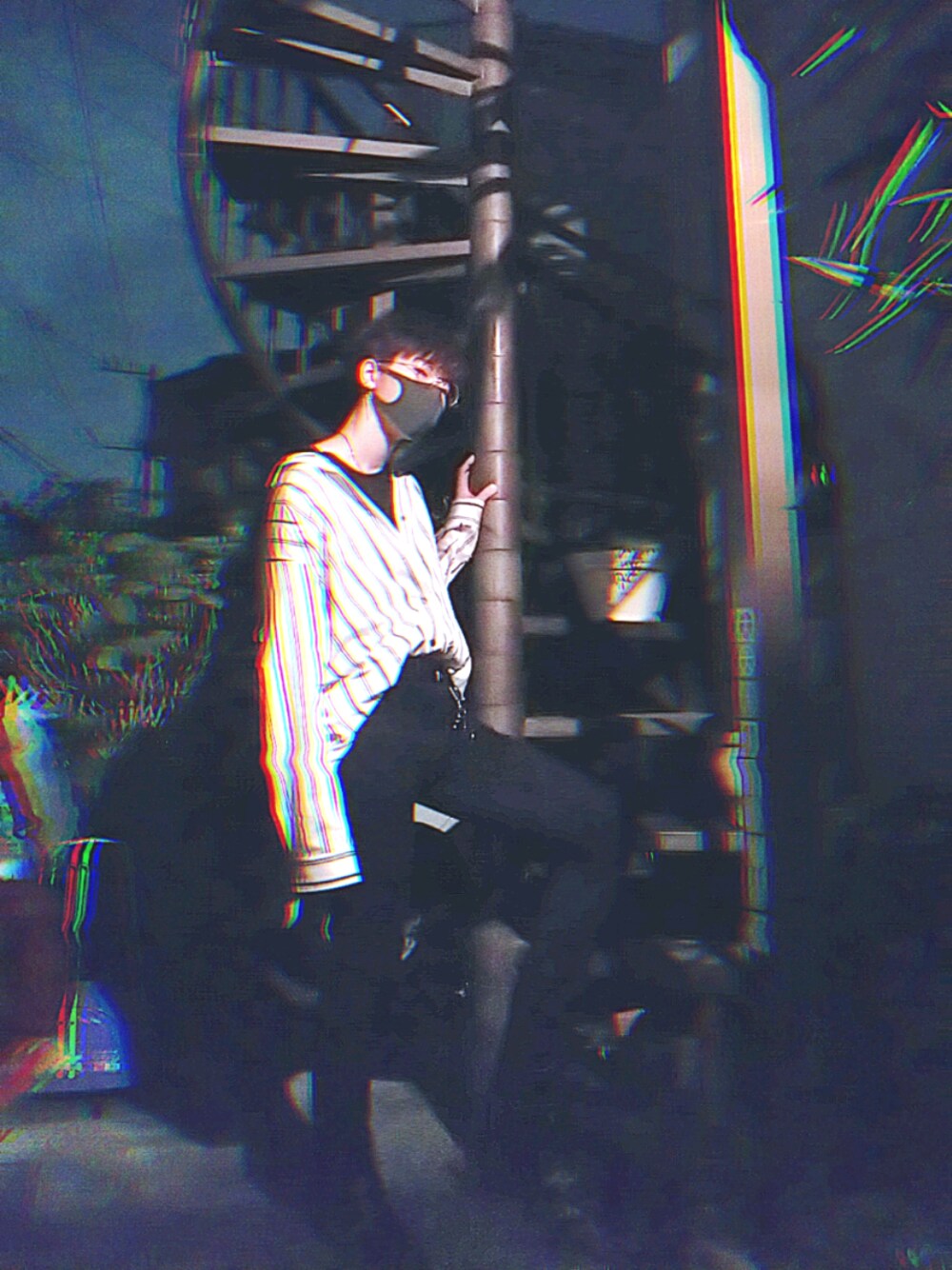 「韓国ファッション、韓国系、タックイン」｜「RAGEBLUEのアイテム（シャツ/ブラウス、ホワイト系）」を使った、YuuKiさん（メンズ・178cm）の秋コーディネートの1枚目の写真