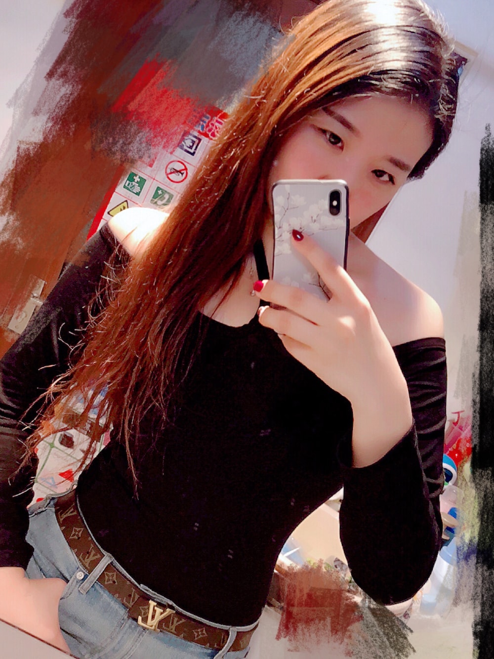 「ZARAのアイテム（Tシャツ/カットソー、ブラック系）」を使った、Yingying_Rubyさん（レディース・173cm）の春コーディネートの1枚目の写真