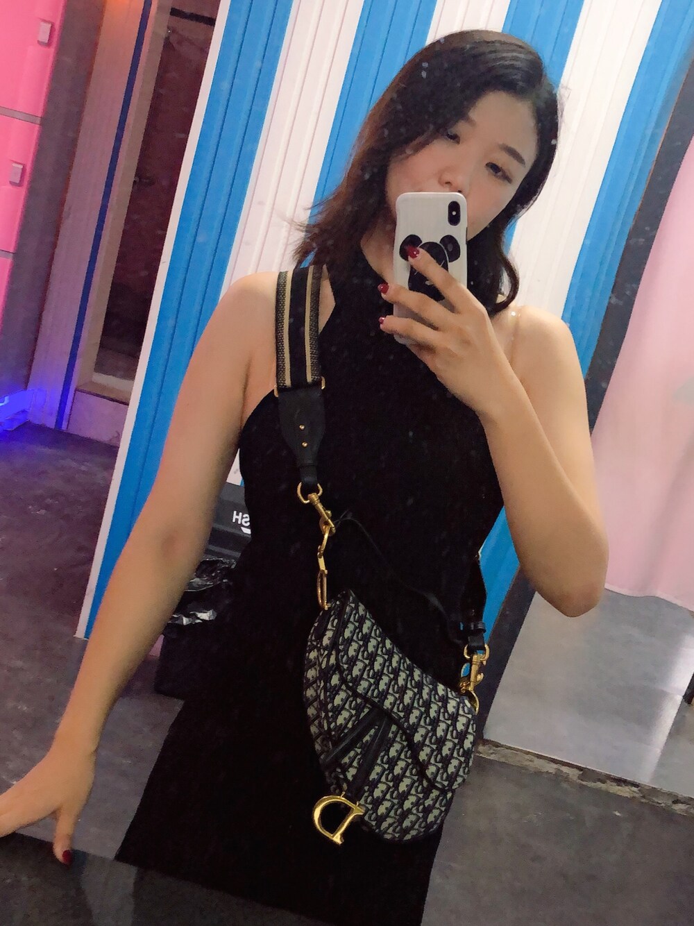 「Christian Diorのアイテム（ショルダーバッグ、ホワイト系）」を使った、Yingying_Rubyさん（レディース・173cm）の夏コーディネートの1枚目の写真