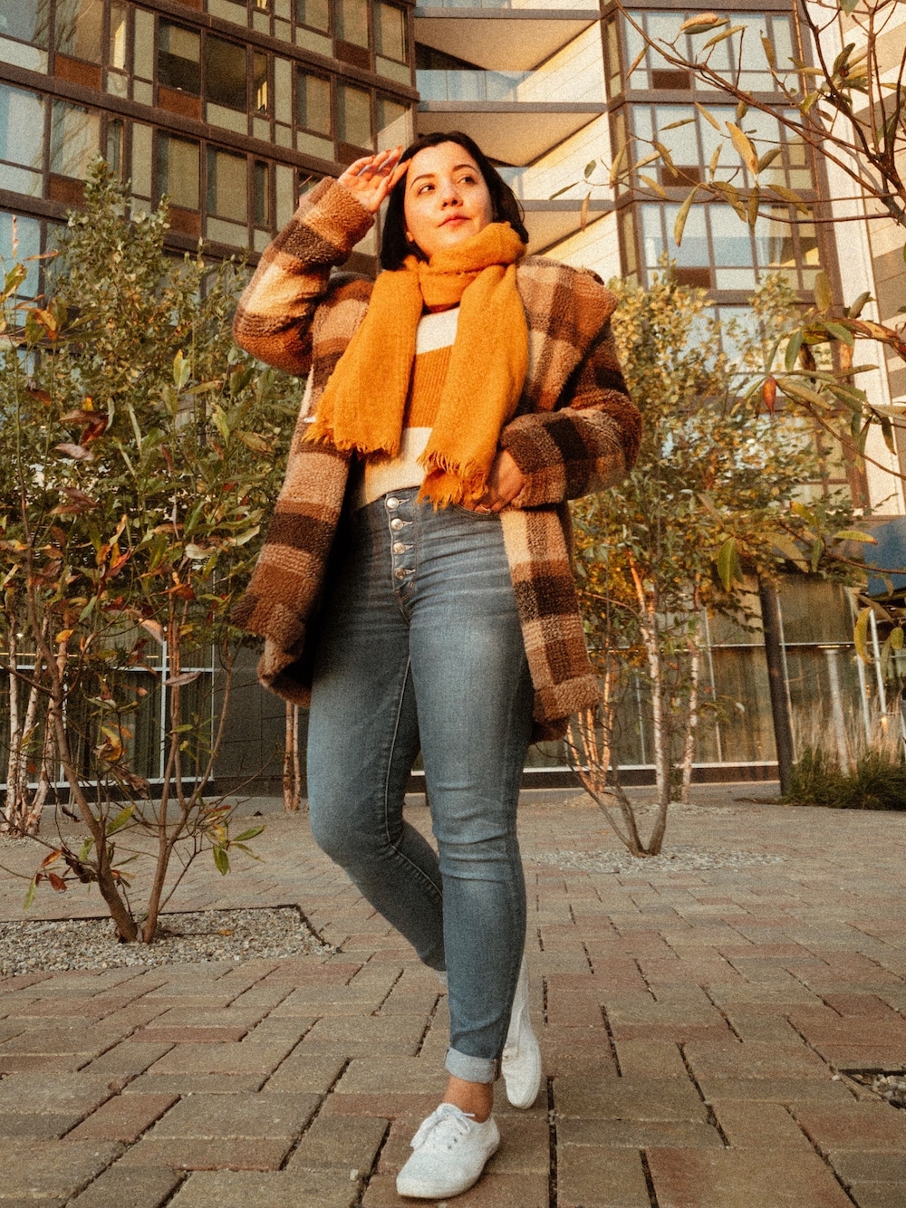 「pattern、autumn、winter、fashion blogger、fashionista、autumn fashion、whatiwore、ootd、lotd」｜「American Eagleのアイテム（デニムパンツ、ブルー系）」を使った、Ashley Jacklynさん（レディース・155cm）の秋コーディネートの1枚目の写真