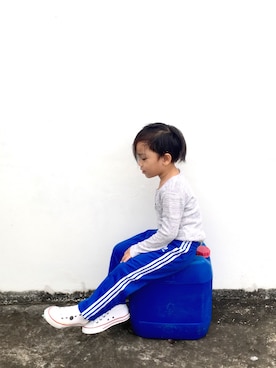 「blue」｜「アイテム（スウェット）」を使った、🎒 โ ก๋ เ บ®さん（キッズ・110cm）の秋コーディネート