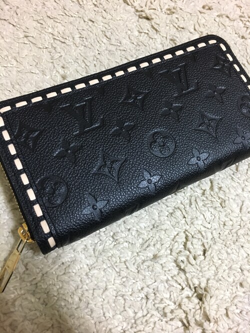 黒田 クロミ｜LOUIS VUITTONの財布を使ったコーディネート - WEAR