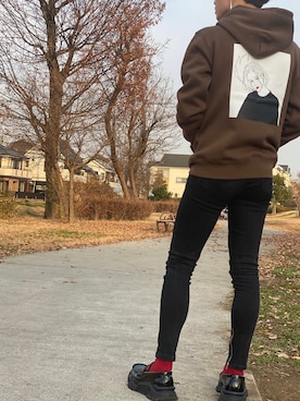 「LOOPのアイテム（トップス）」を使った、　しみーさん（メンズ・175cm）の冬コーディネート