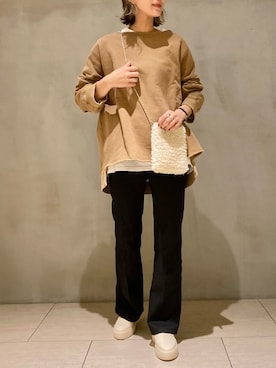 「LE TALON（ルタロン）のアイテム（スニーカー）」を使った、Natsumi.さん（レディース・167cm）の冬コーディネート
