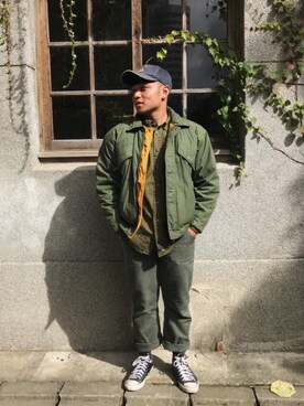 「carhartt」｜「アイテム（マウンテンパーカー）」を使った、洪亦霆さん（メンズ・170cm）の春コーディネート