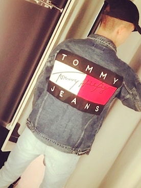 「TOMMY HILFIGER（トミーヒルフィガー）のアイテム（デニムジャケット）」を使った、伊藤脩人さん（メンズ・170cm）の秋コーディネート