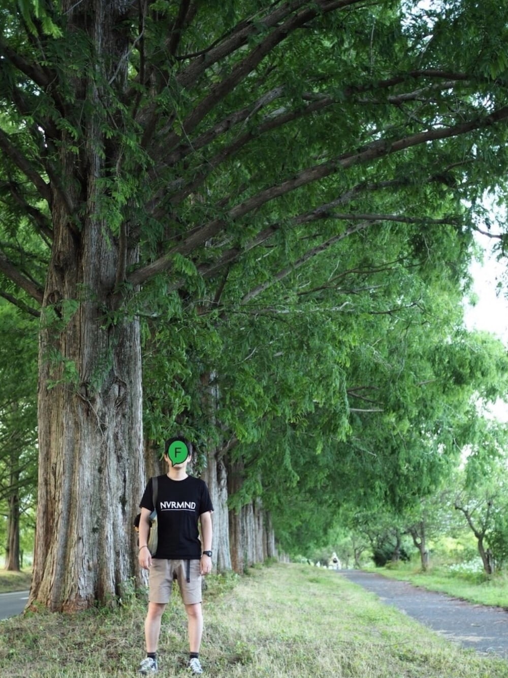 「TAKAHIROMIYASHITA The SoloIst. 、GRAMICCI、New Balance、N.HOOLYWOOD、JAM HOME MADE、カートコバーン、ポケットＴシャツ、スポーティ、メタセコイア並木、インスタ映え」｜「TAKAHIROMIYASHITATheSoloIst.のプリント半袖Tシャツ（Tシャツ/カットソー、ブラック系）」を使った、Fさん（メンズ・169cm）の夏コーディネートの1枚目の写真