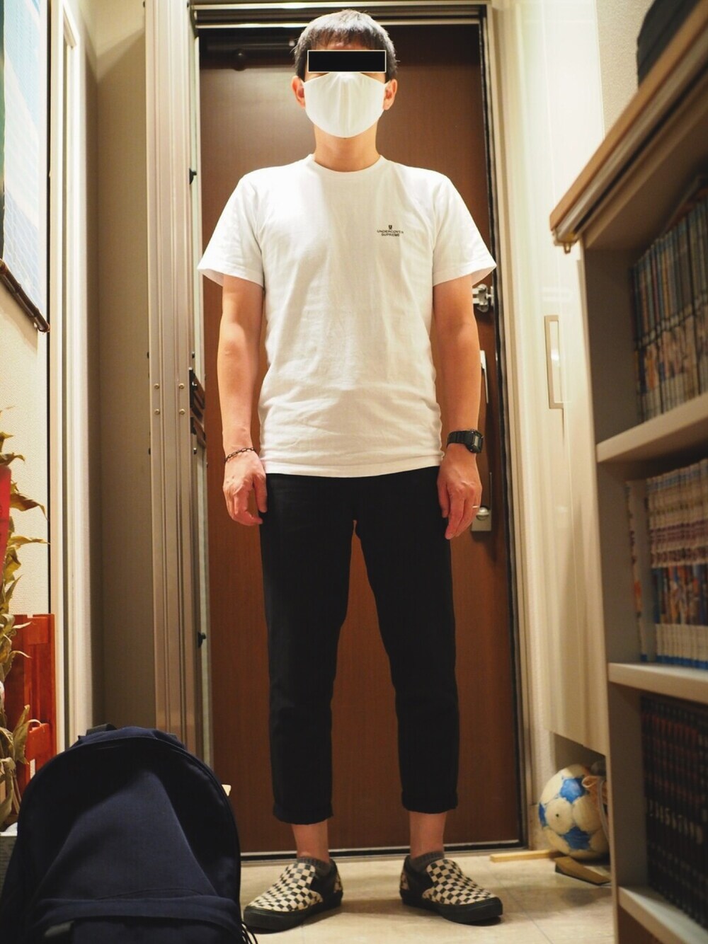「supreme、undercover、N.HOOLYWOOD、VANS、PORTER、CASIO、UNIQLO、JAM HOME MADE、モノトーンコーデ、玄関コーデ」｜「UNIQLOのアイテム（その他、ホワイト系）」を使った、Fさん（メンズ・169cm）の秋コーディネートの1枚目の写真