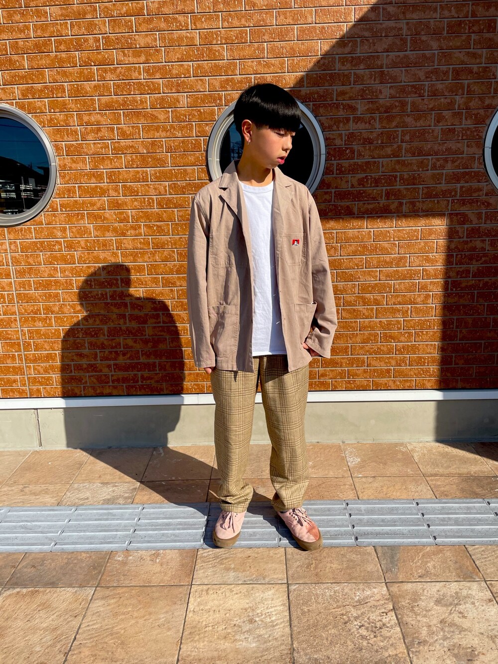 「Championのチャンピオン LONG SLEEVE T-SHIRT（シャツ/ブラウス、ホワイト系）」を使った、yutask8さん（メンズ・165cm）の冬コーディネートの1枚目の写真