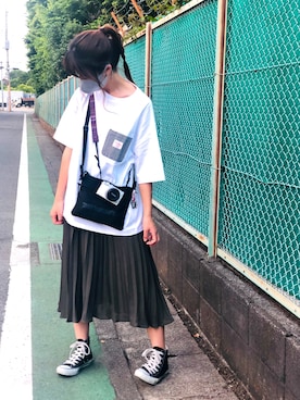 「カメラ女子」｜「アイテム（スニーカー）」を使った、Manami Yamazakiさん（レディース・162cm）の春コーディネート