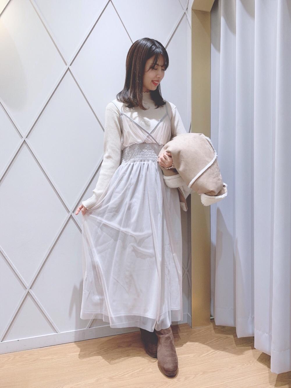 「ブーツ、ニットワンピ、ライダース、ヘアアレンジ、MAJESTIC LEGON、キャミワンピ、マジェスティックレゴン、メイク、ビューティー、メロウ」｜「MAJESTIC LEGONのストレッチブーツ（ブーツ、ブラウン系）」を使った、マジェスティックレゴン河原町OPA店スタッフさん（レディース・159cm）の秋コーディネートの1枚目の写真